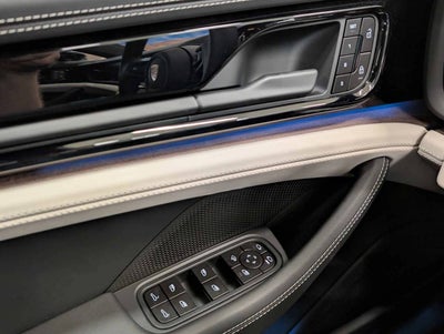 2025 Porsche Panamera 4