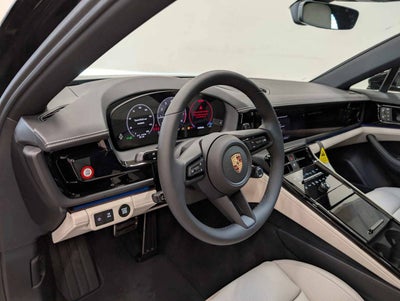 2025 Porsche Panamera 4