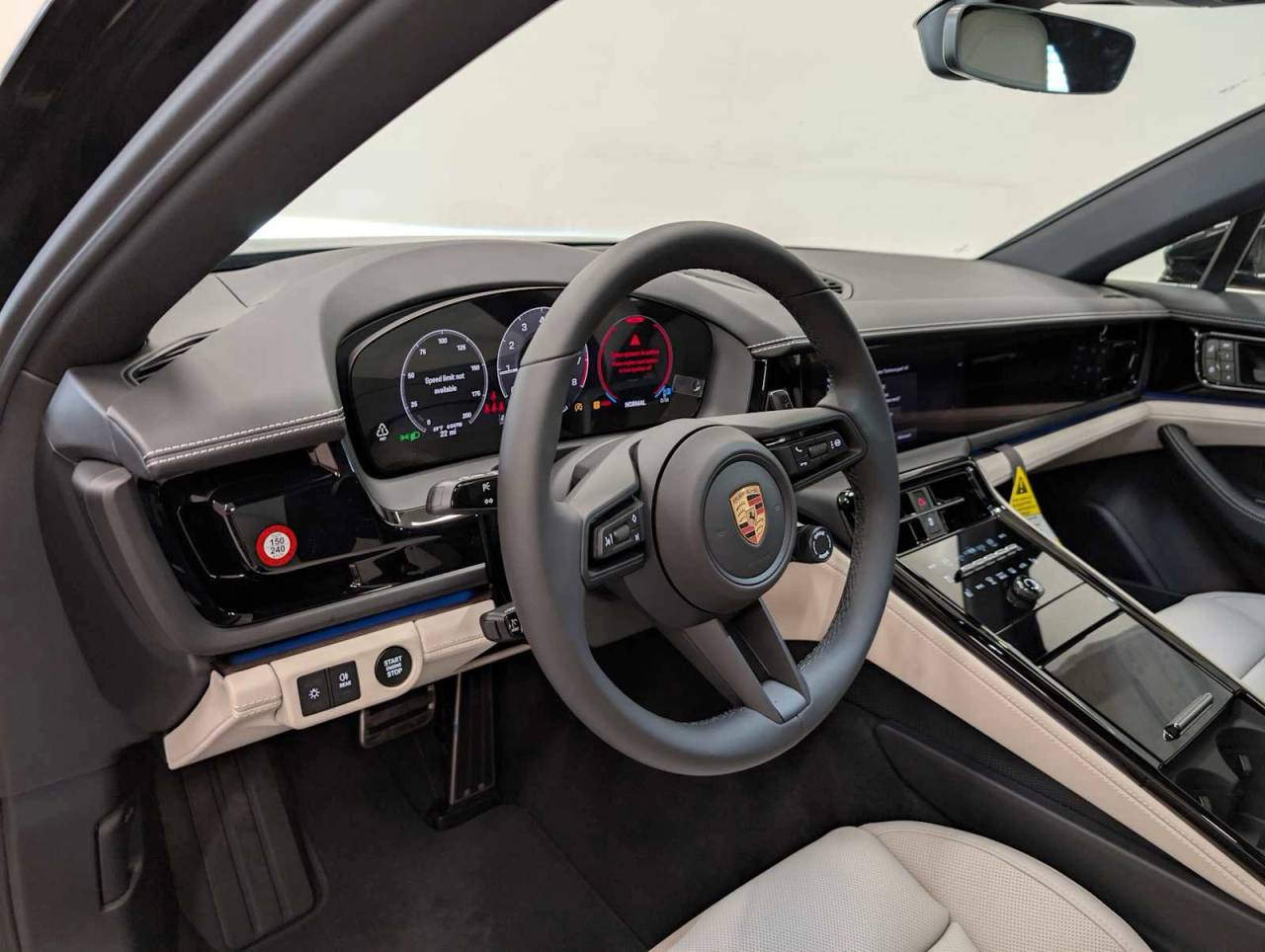 2025 Porsche Panamera 4