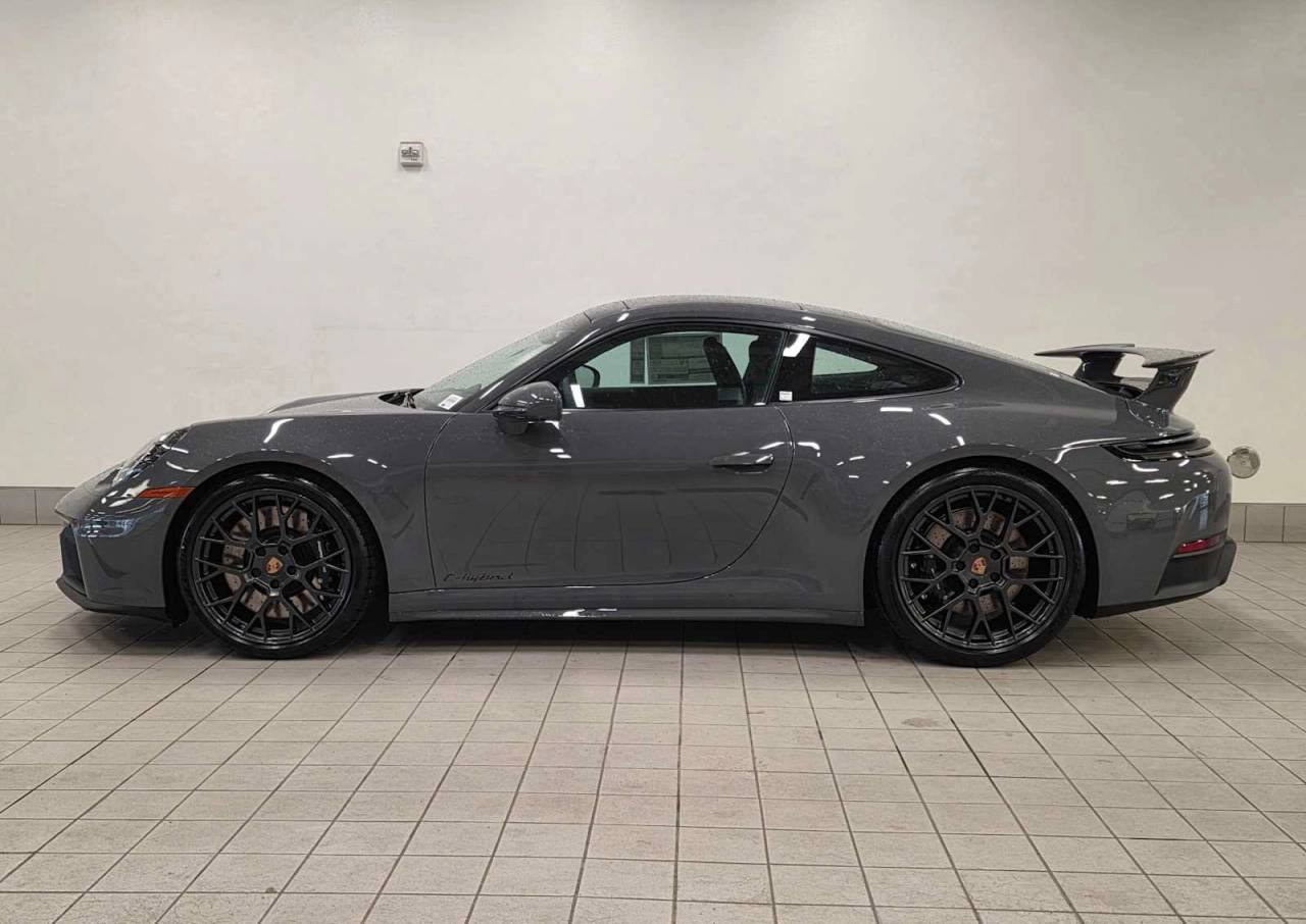 2026 Porsche 911 Carrera 4 GTS