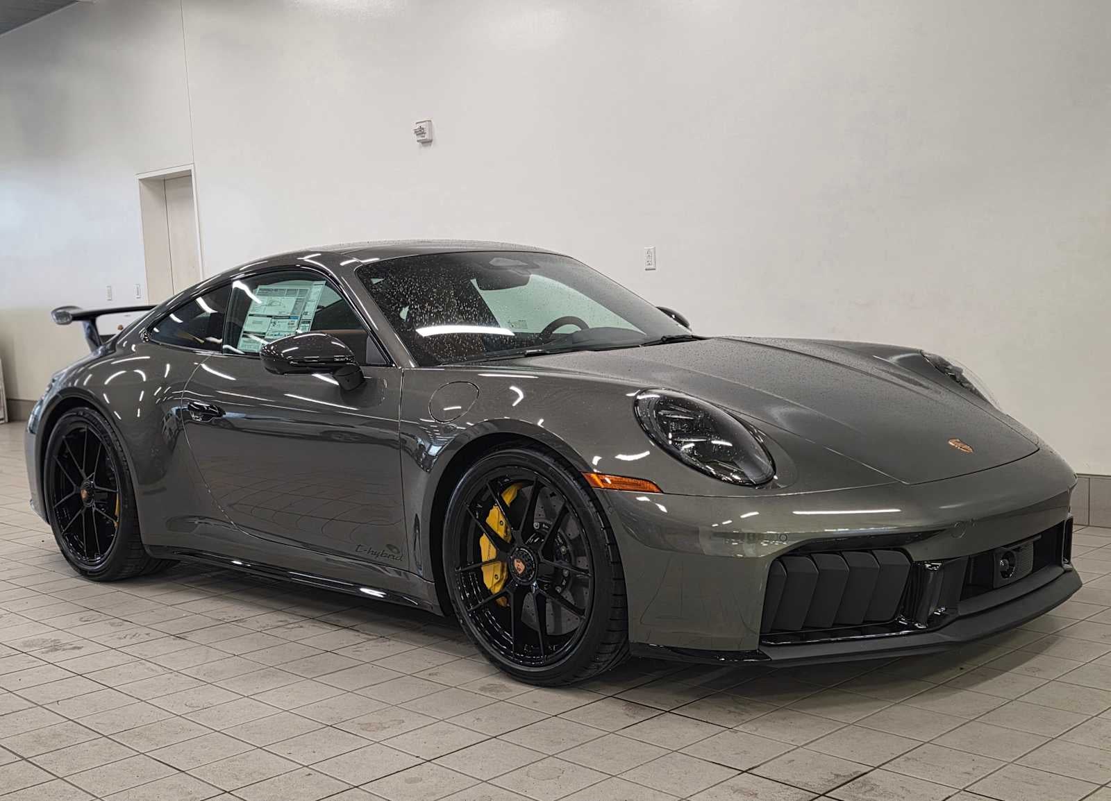 2026 Porsche 911 Carrera 4 GTS