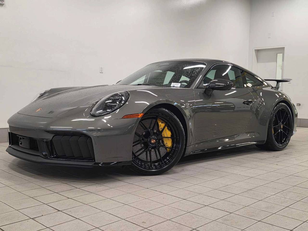 2026 Porsche 911 Carrera 4 GTS