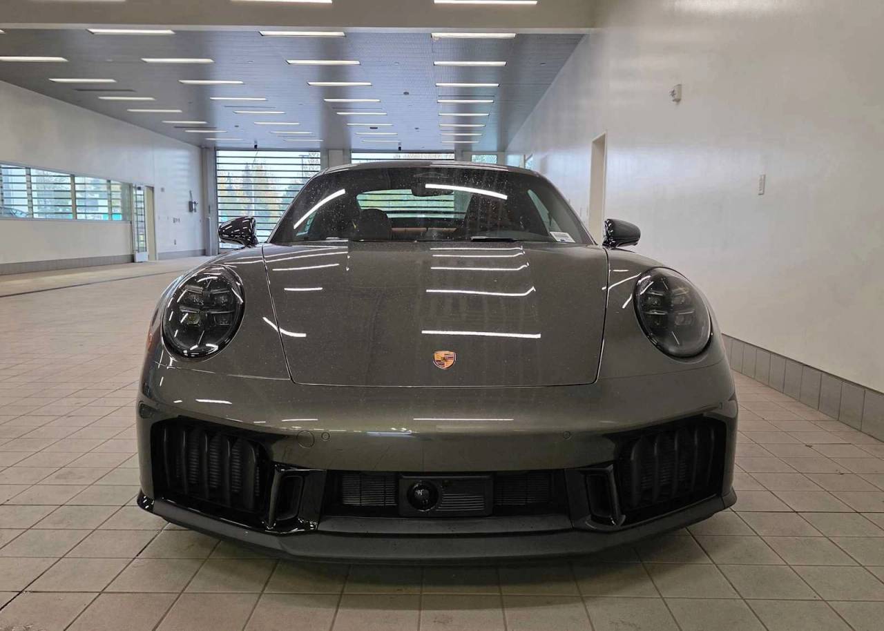 2026 Porsche 911 Carrera 4 GTS