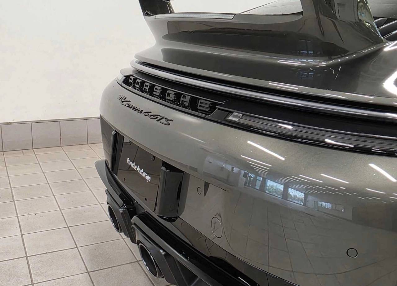 2026 Porsche 911 Carrera 4 GTS