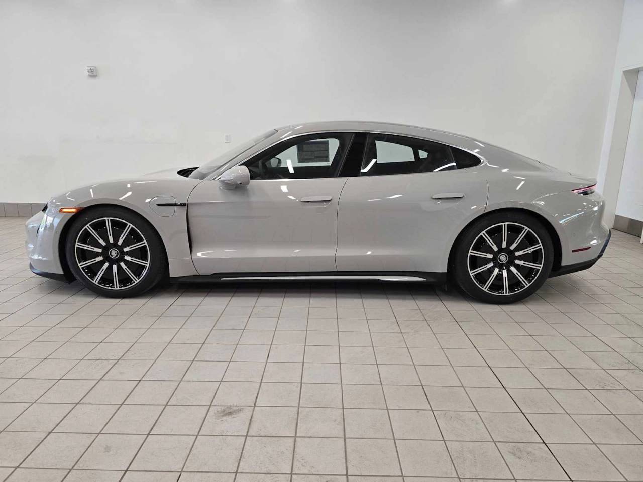 2024 Porsche Taycan 4S