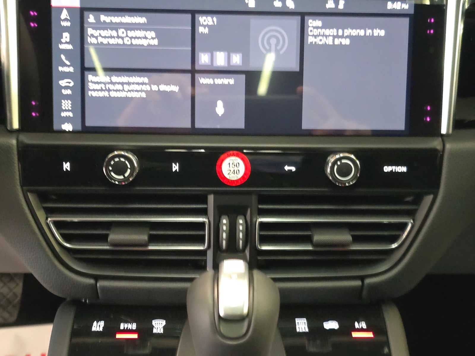 2024 Porsche Macan Base