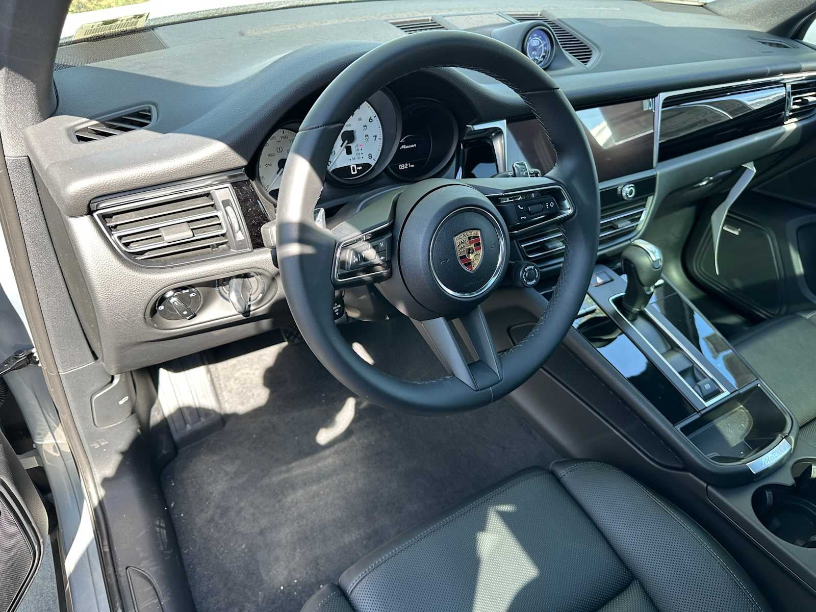 2024 Porsche Macan Base