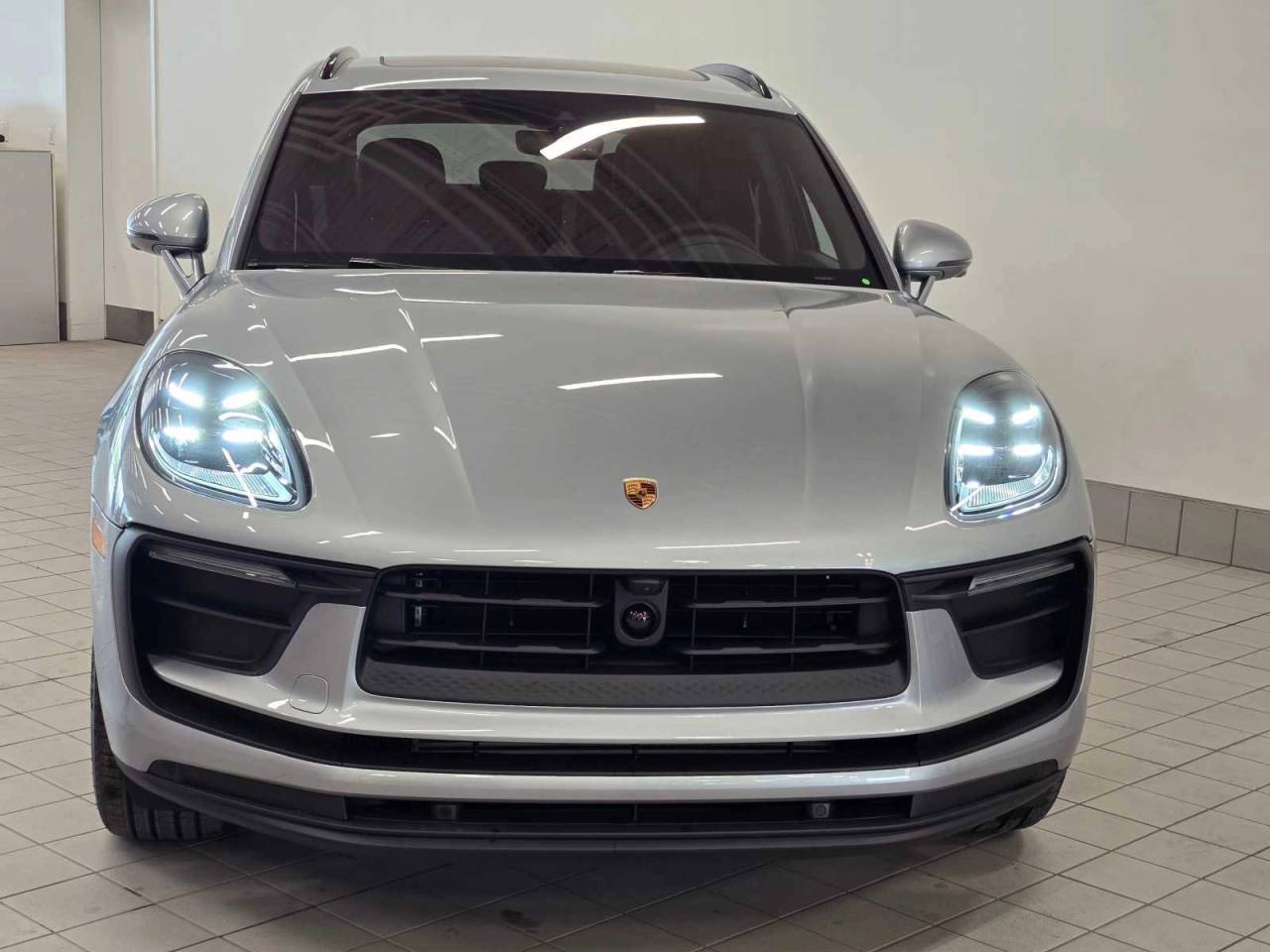 2024 Porsche Macan Base
