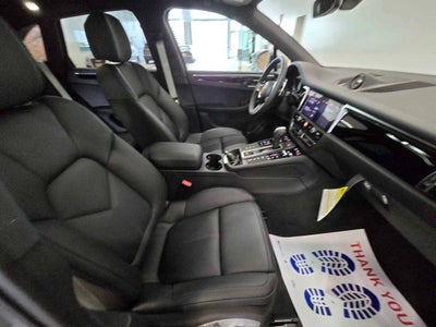 2024 Porsche Macan Base
