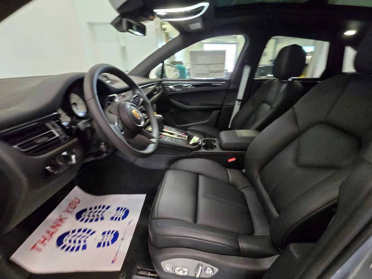 2024 Porsche Macan Base