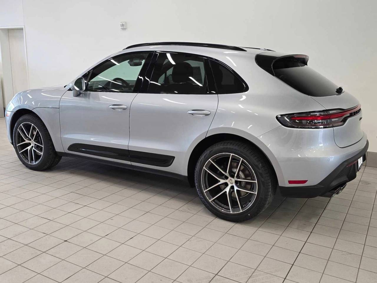 2024 Porsche Macan Base