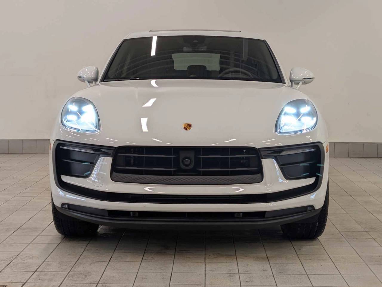 2026 Porsche Macan Base