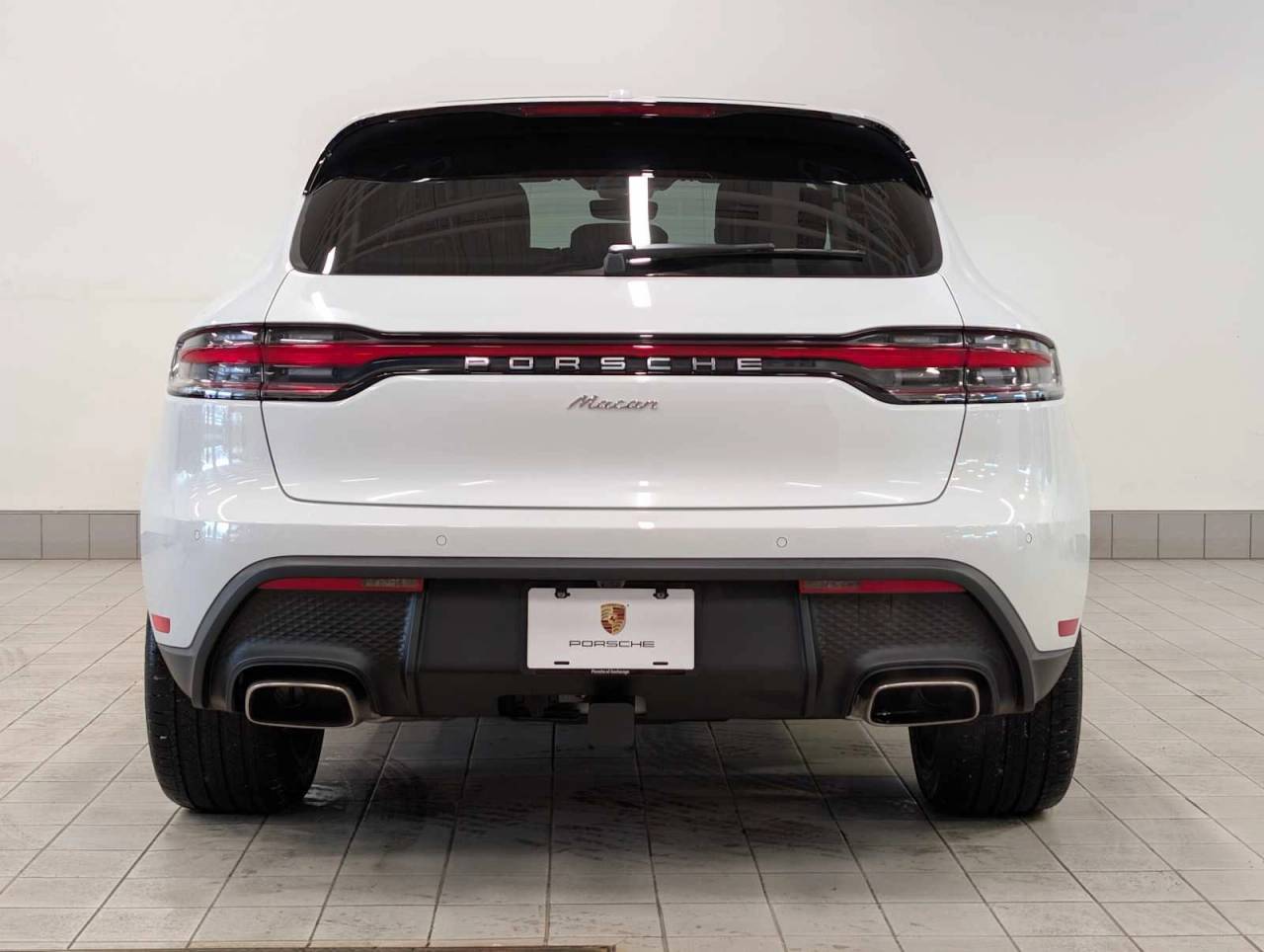 2026 Porsche Macan Base