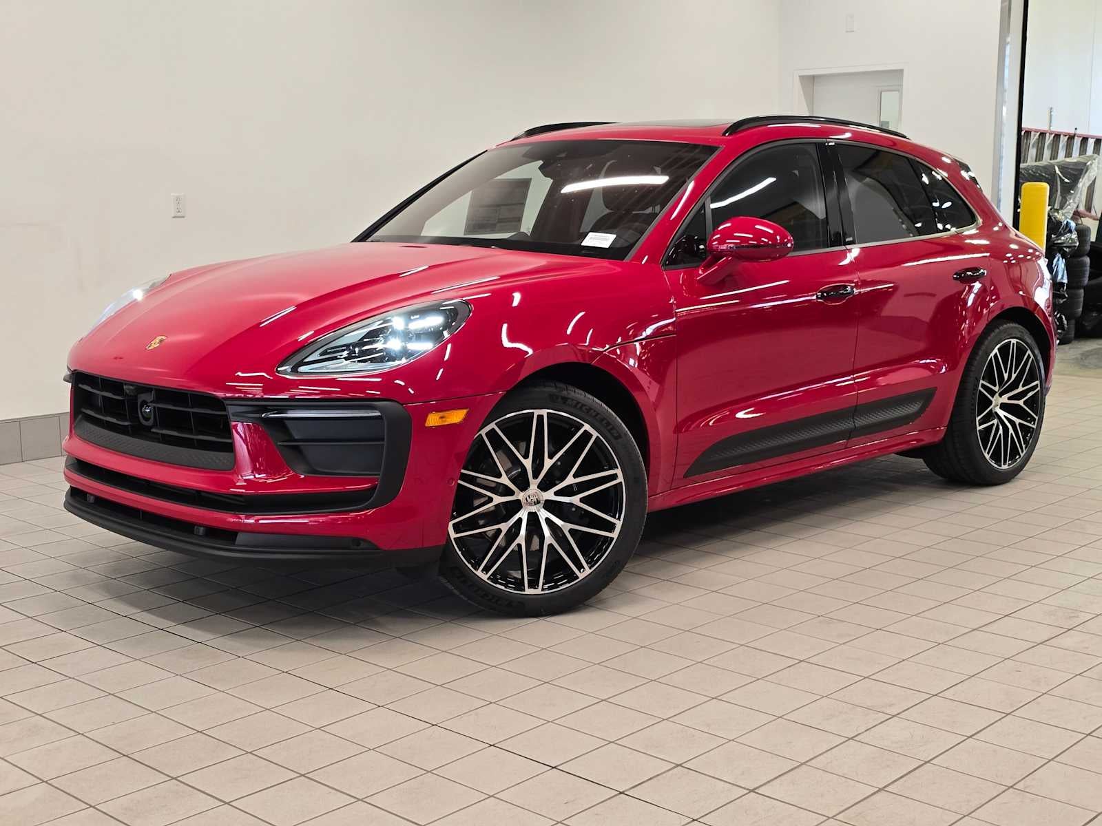 2025 Porsche Macan Base