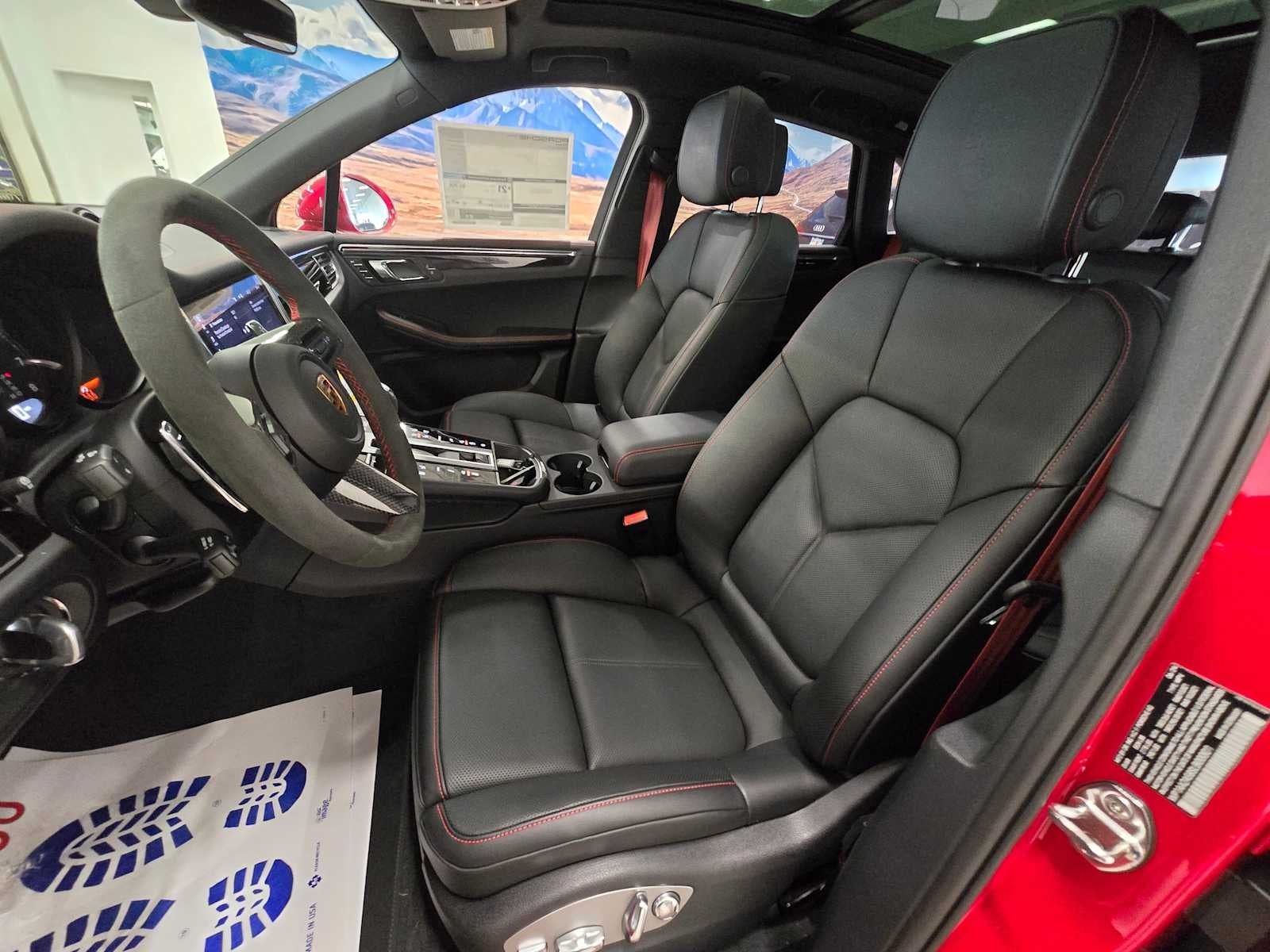 2025 Porsche Macan Base