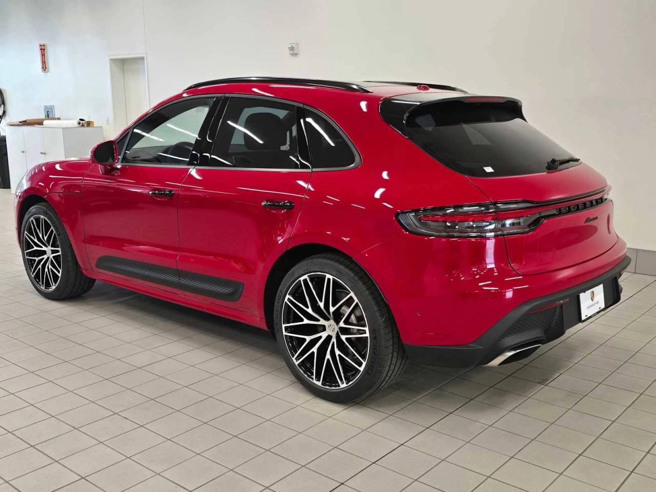 2025 Porsche Macan Base