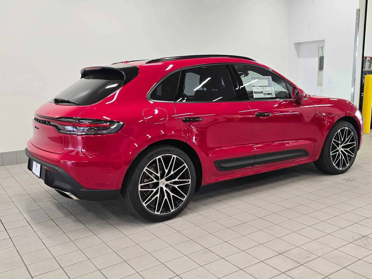 2025 Porsche Macan Base