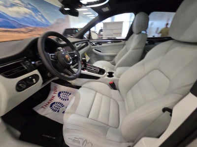 2024 Porsche Macan Base
