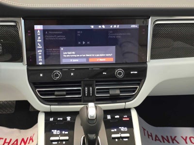 2024 Porsche Macan Base