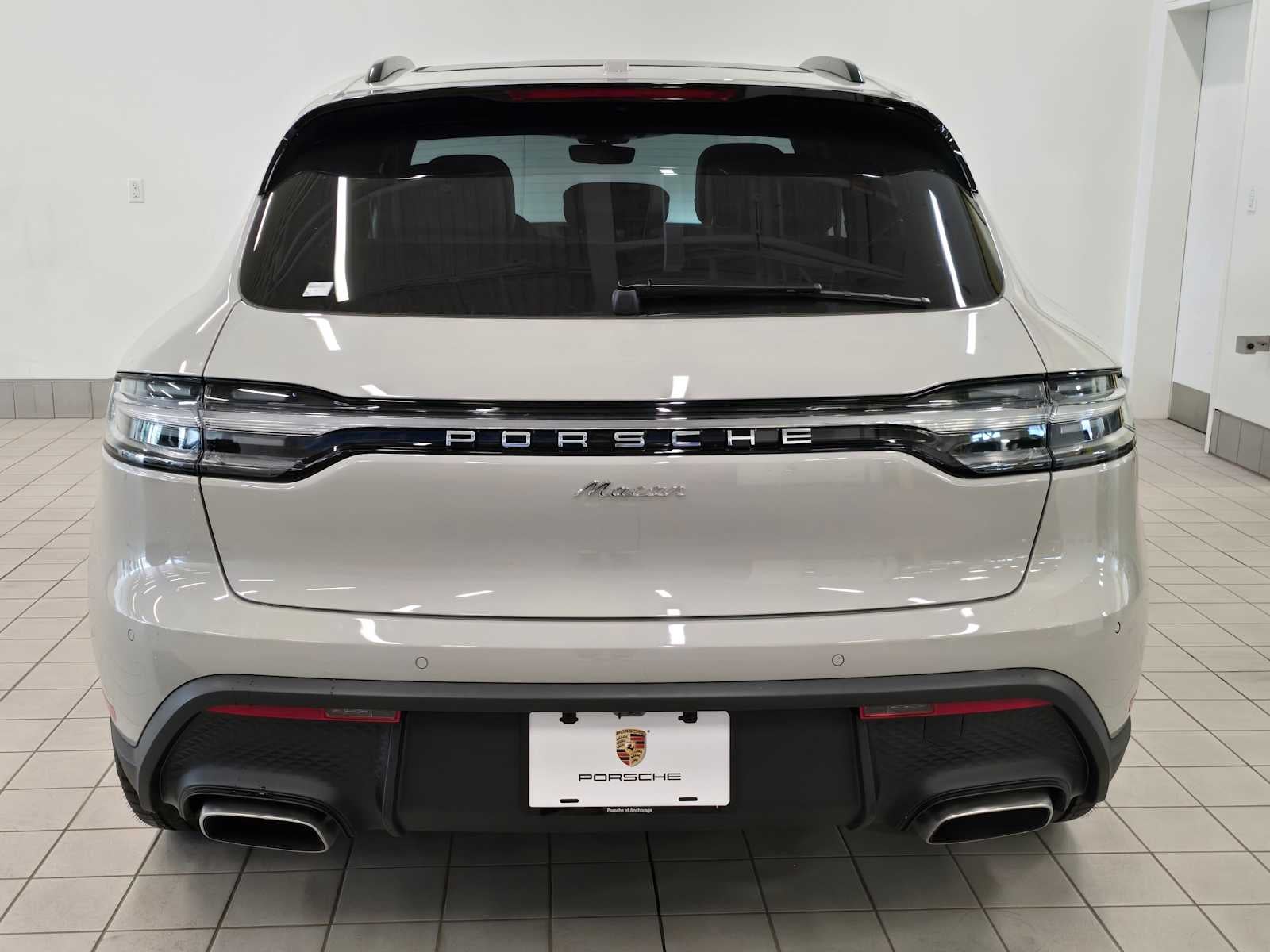 2024 Porsche Macan Base