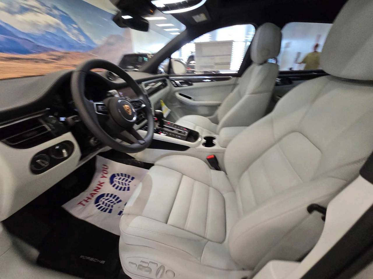 2024 Porsche Macan Base