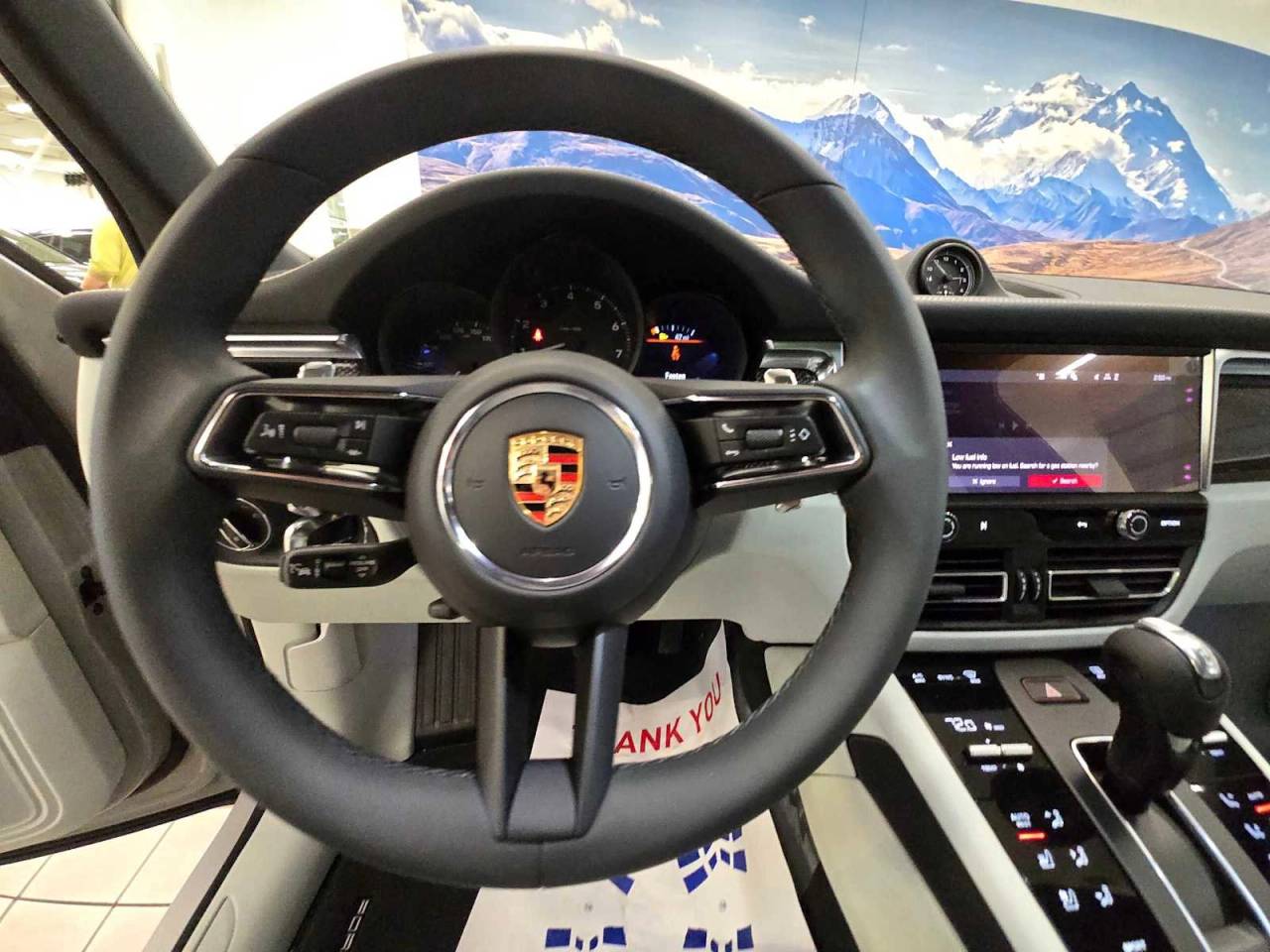 2024 Porsche Macan Base