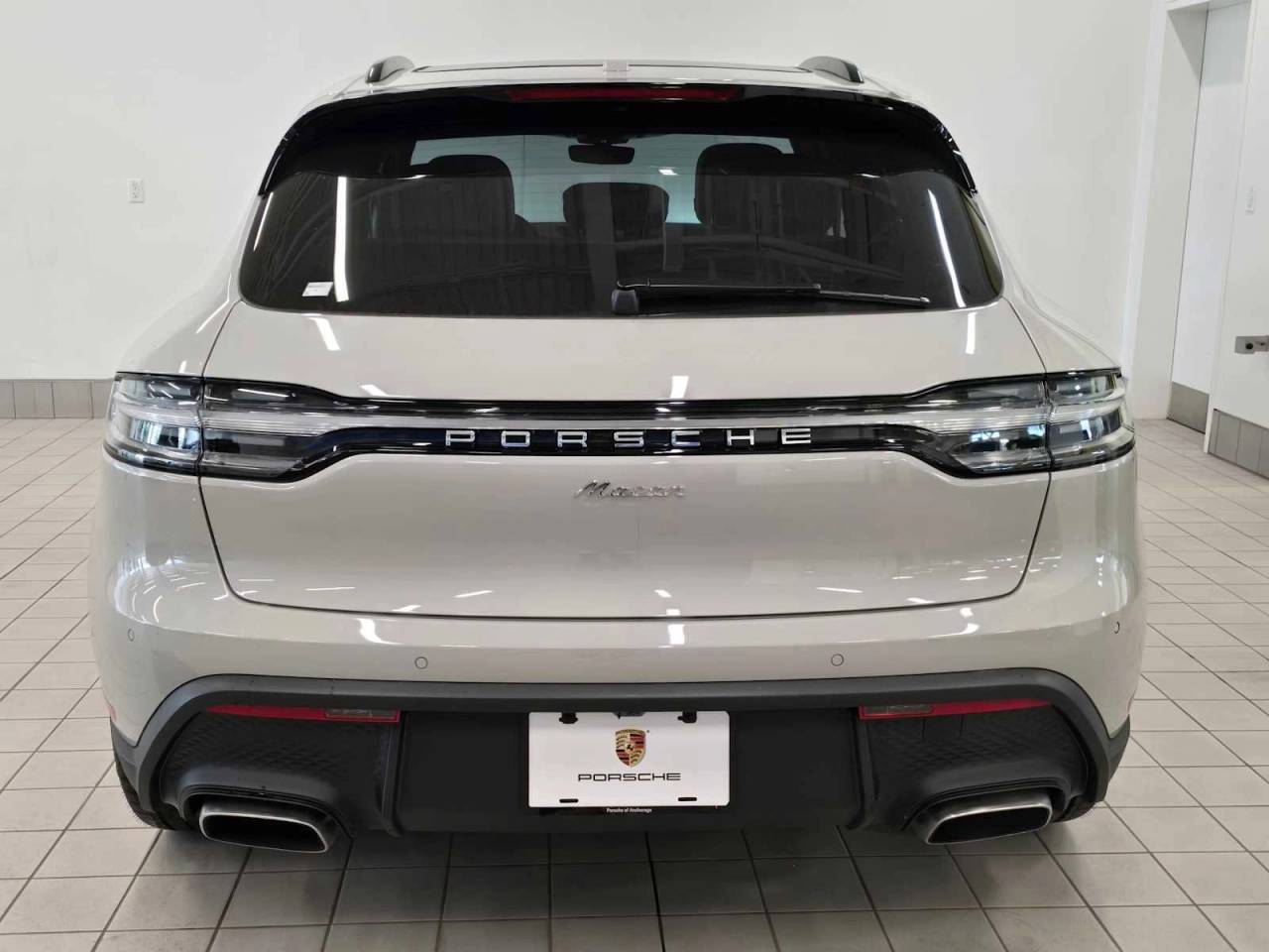 2024 Porsche Macan Base