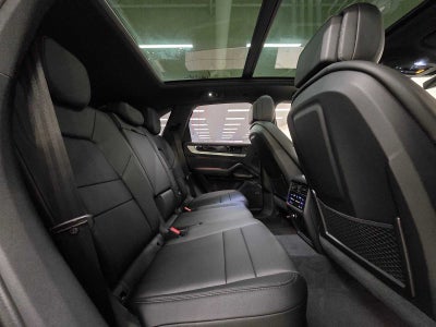 2025 Porsche Cayenne Base