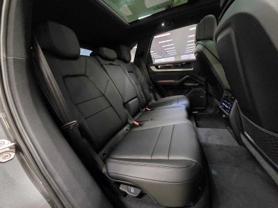 2025 Porsche Cayenne Base