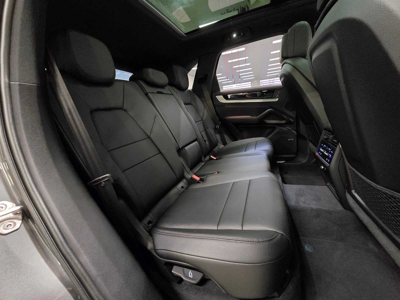 2025 Porsche Cayenne Base
