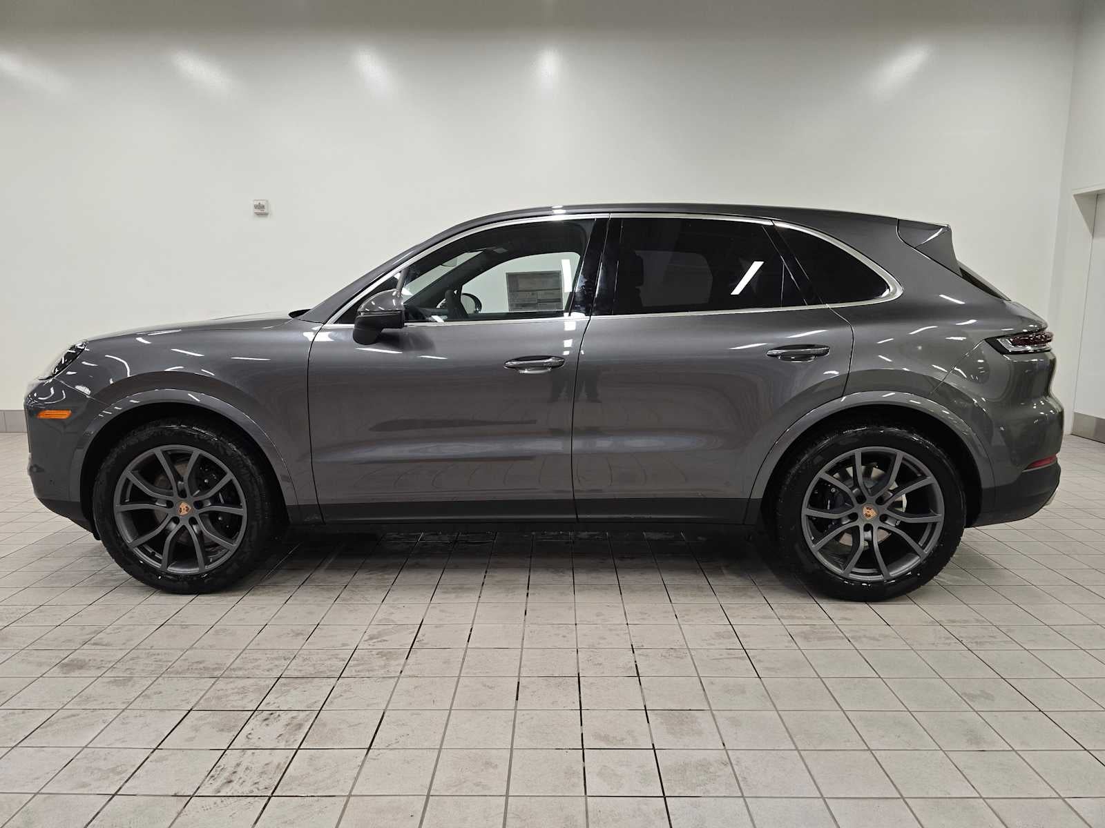 2025 Porsche Cayenne Base