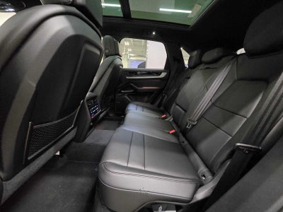 2025 Porsche Cayenne Base