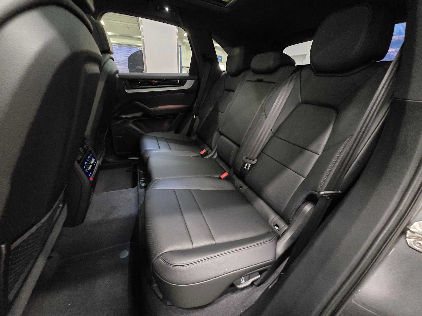 2025 Porsche Cayenne Base