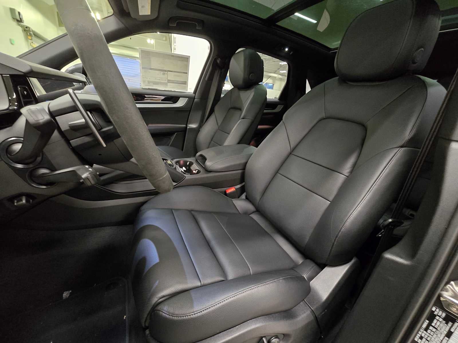 2025 Porsche Cayenne Base