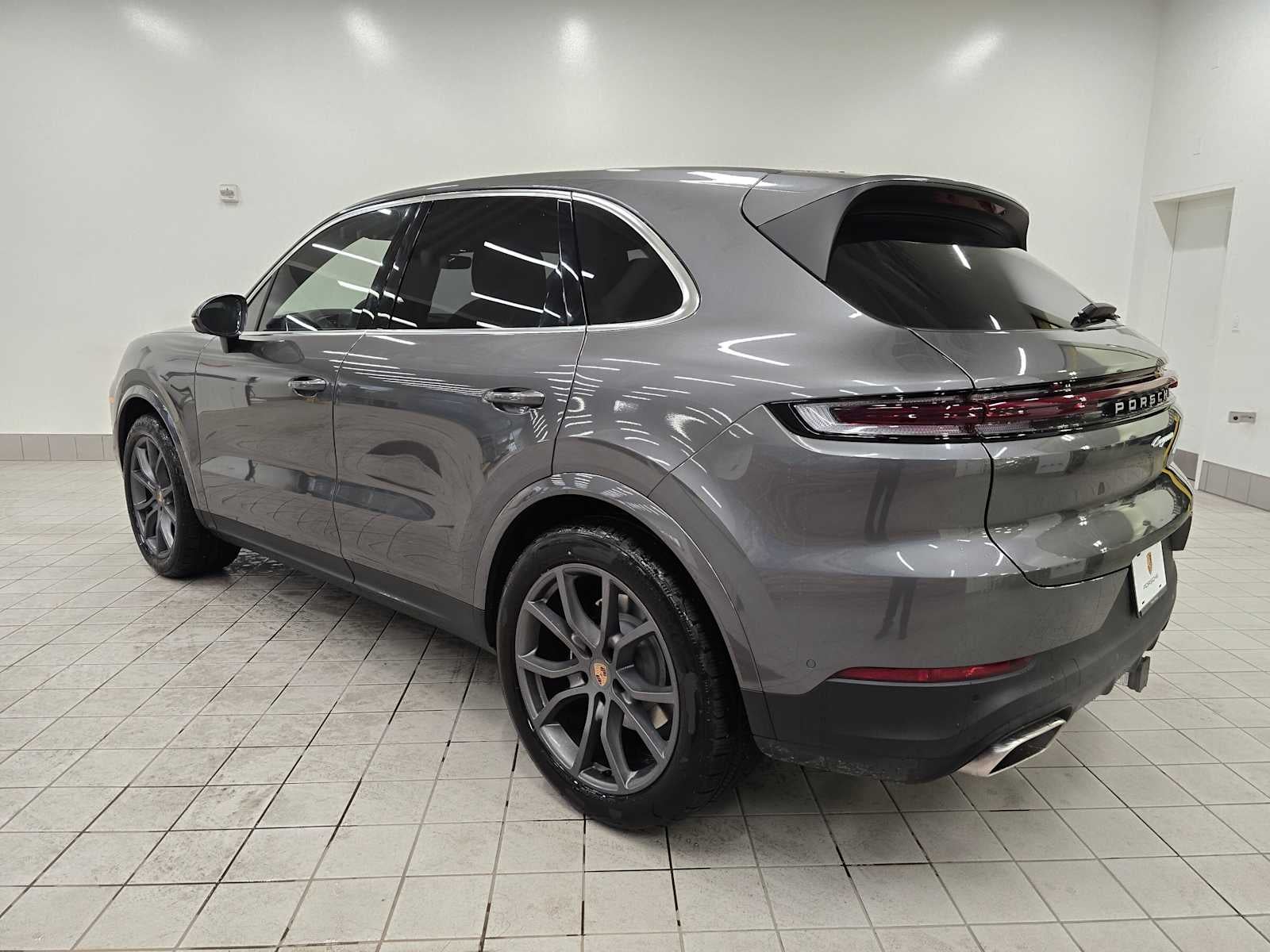 2025 Porsche Cayenne Base