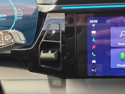 2024 Porsche Macan Electric 4