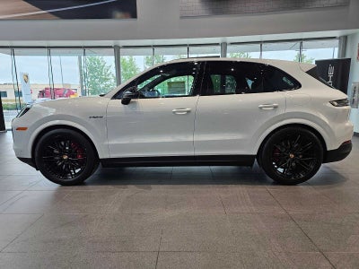 2025 Porsche Cayenne S E-Hybrid