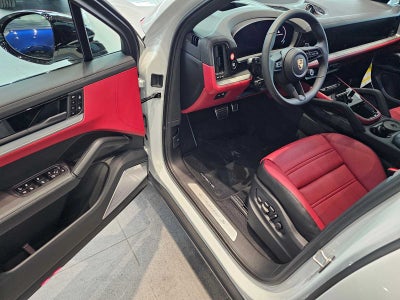 2025 Porsche Cayenne S E-Hybrid