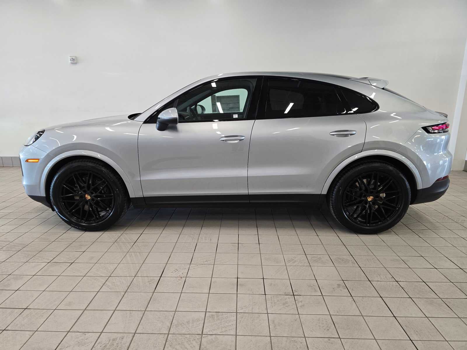 2024 Porsche Cayenne Base