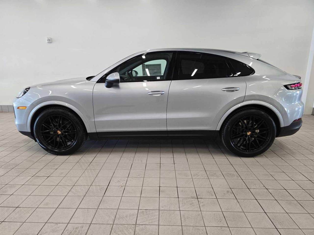 2024 Porsche Cayenne Base