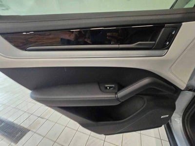 2024 Porsche Cayenne Base