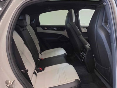 2026 Porsche Cayenne Cayenne Coupe