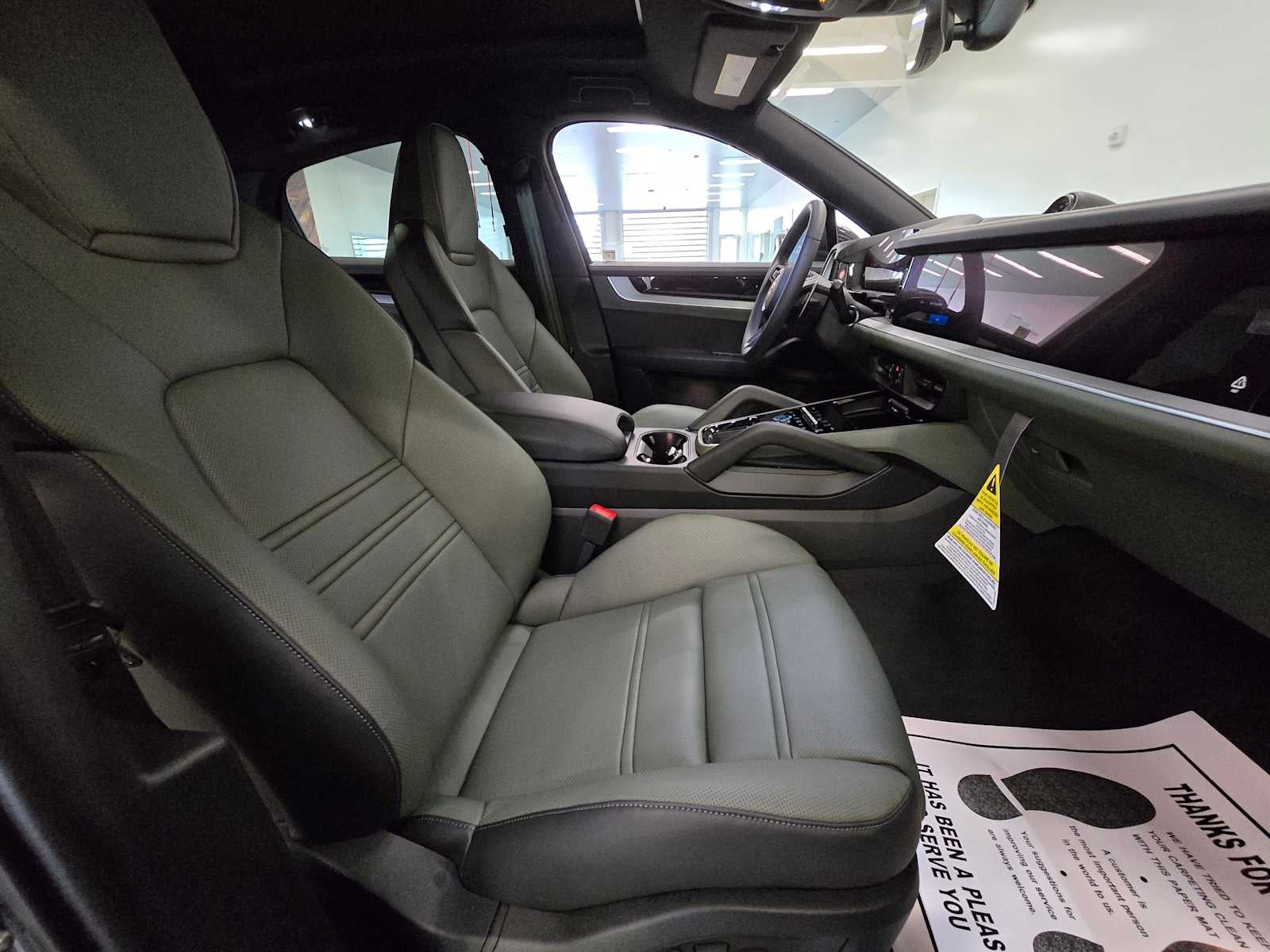 2024 Porsche Cayenne Base