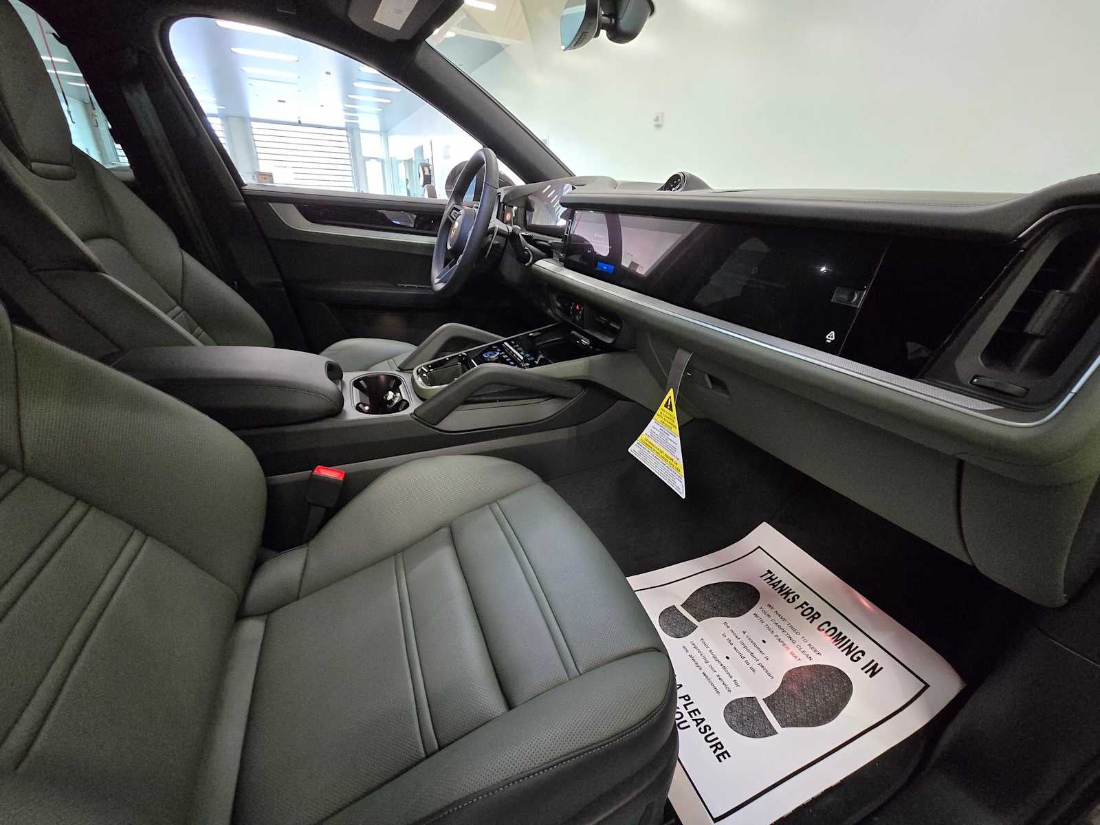 2024 Porsche Cayenne Base