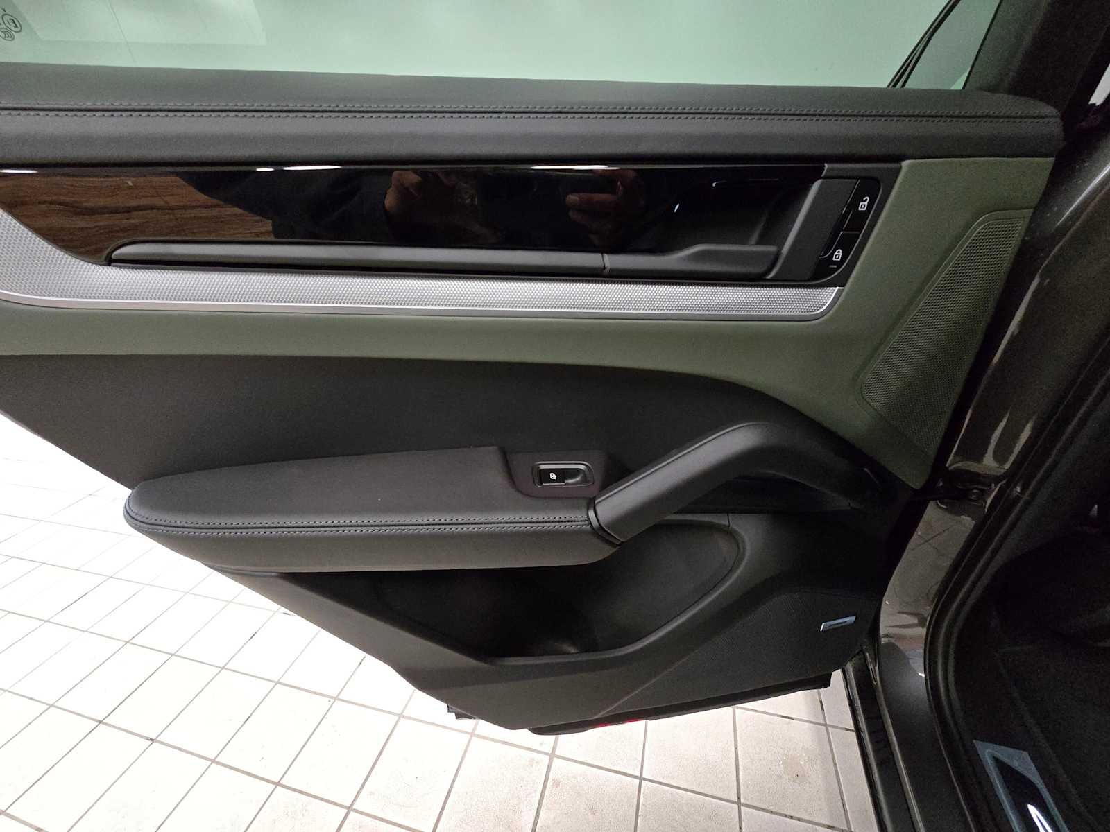 2024 Porsche Cayenne Base