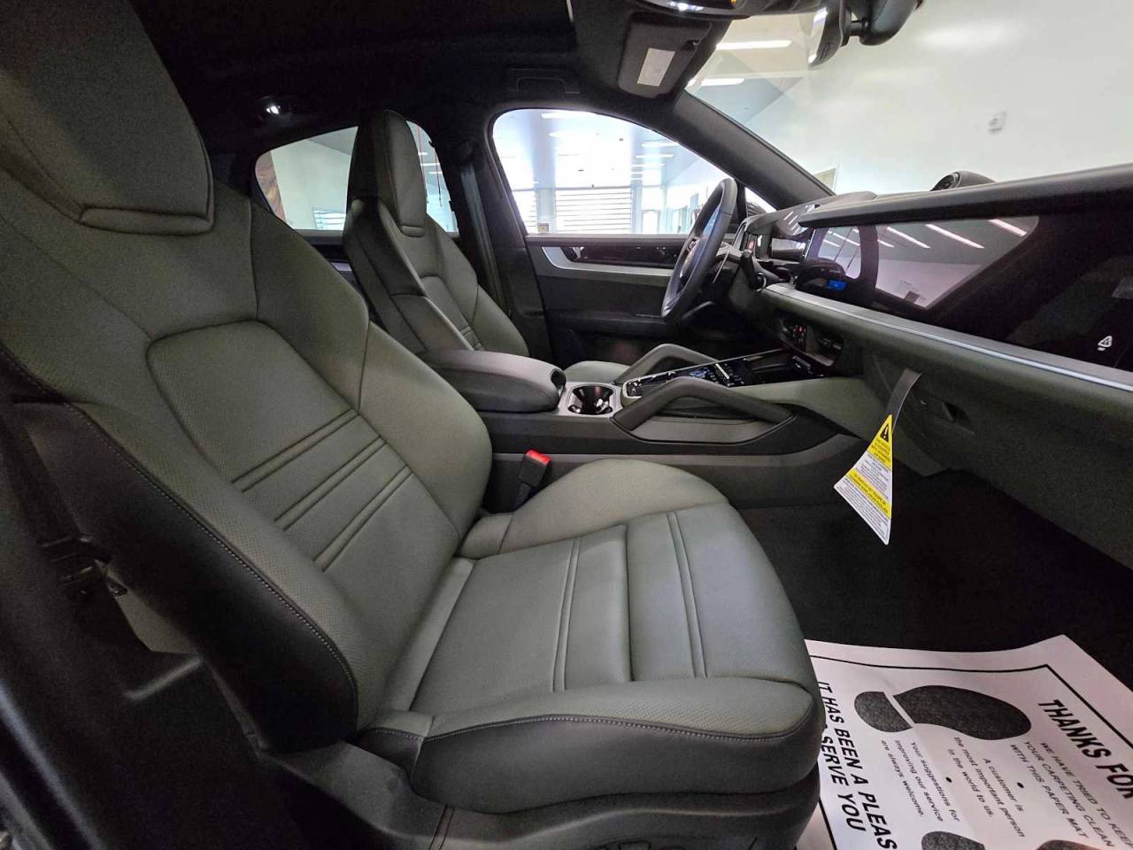 2024 Porsche Cayenne Base