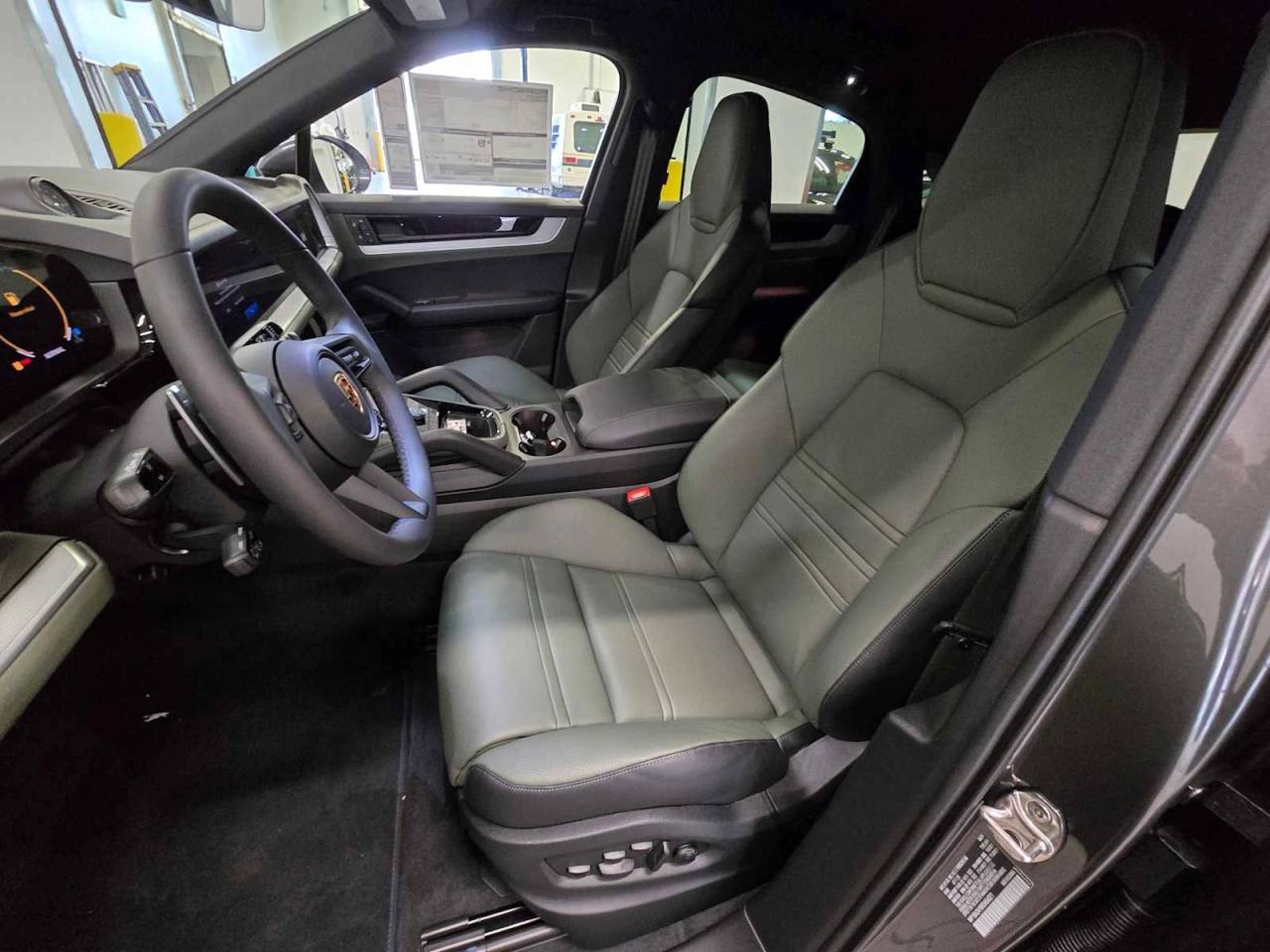 2024 Porsche Cayenne Base