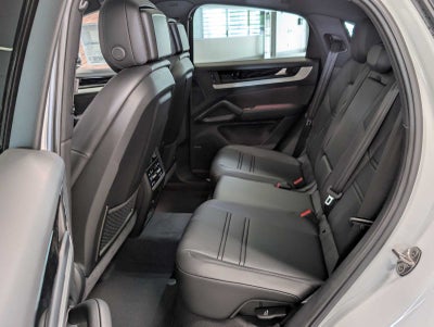 2025 Porsche Cayenne Base