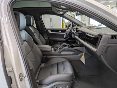 2025 Porsche Cayenne Base