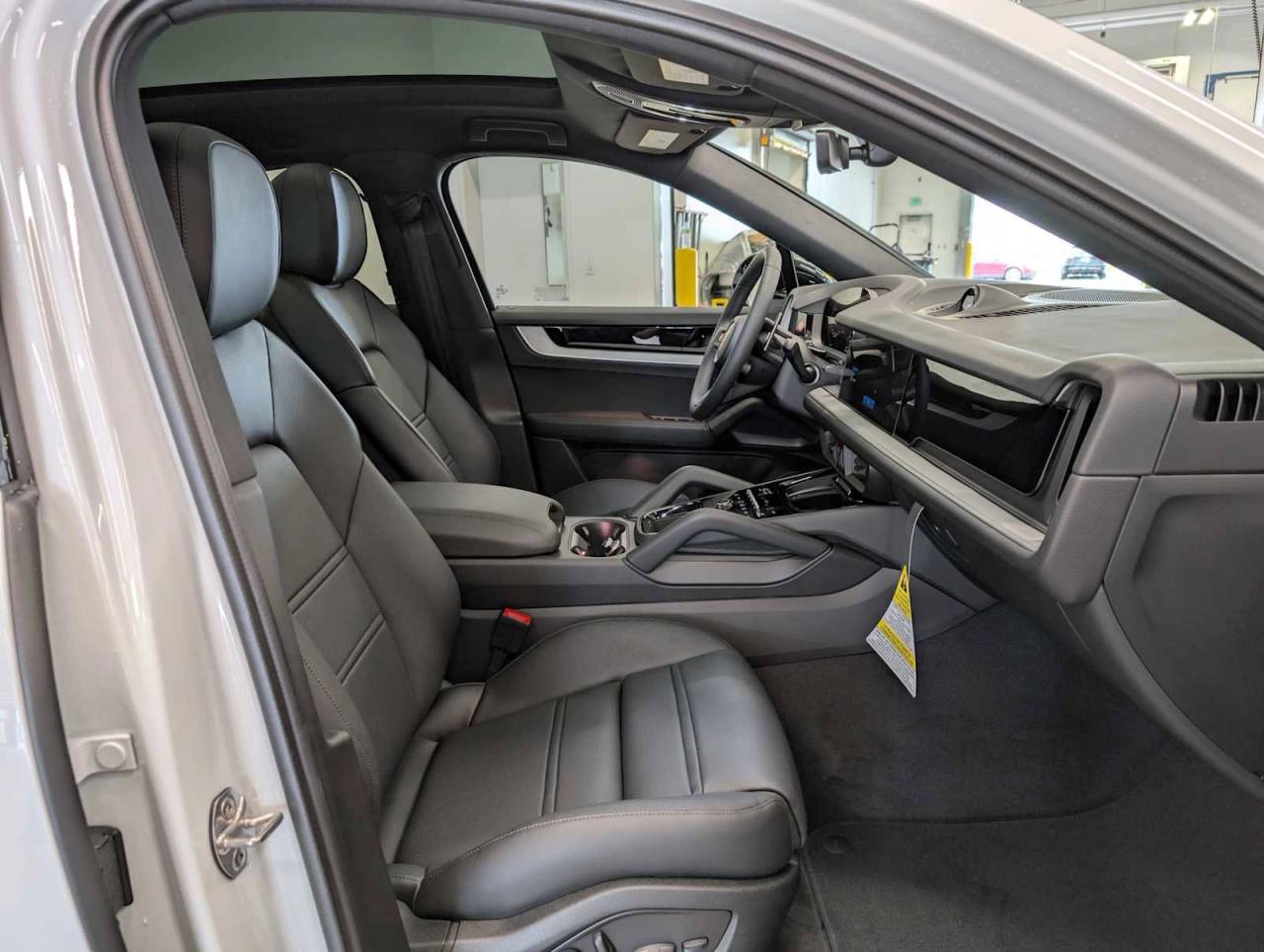 2025 Porsche Cayenne Base